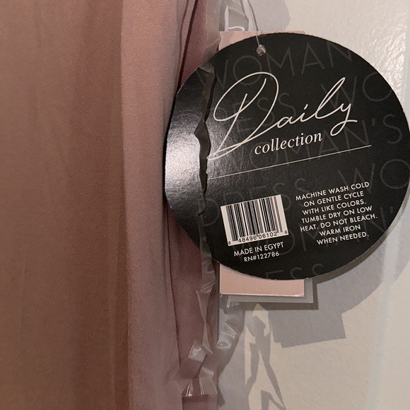 🆕 | Daily Collection | Pink Sleeveless Long Dress | Size Small - Picture 3 of 4